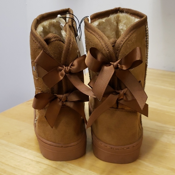 NWT Girls Brown Boots with Cute Bows! - Picture 4 of 4